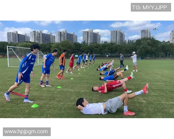 赛后分析：上海足球队与南京足球队在速度对抗中的表现与战术探讨